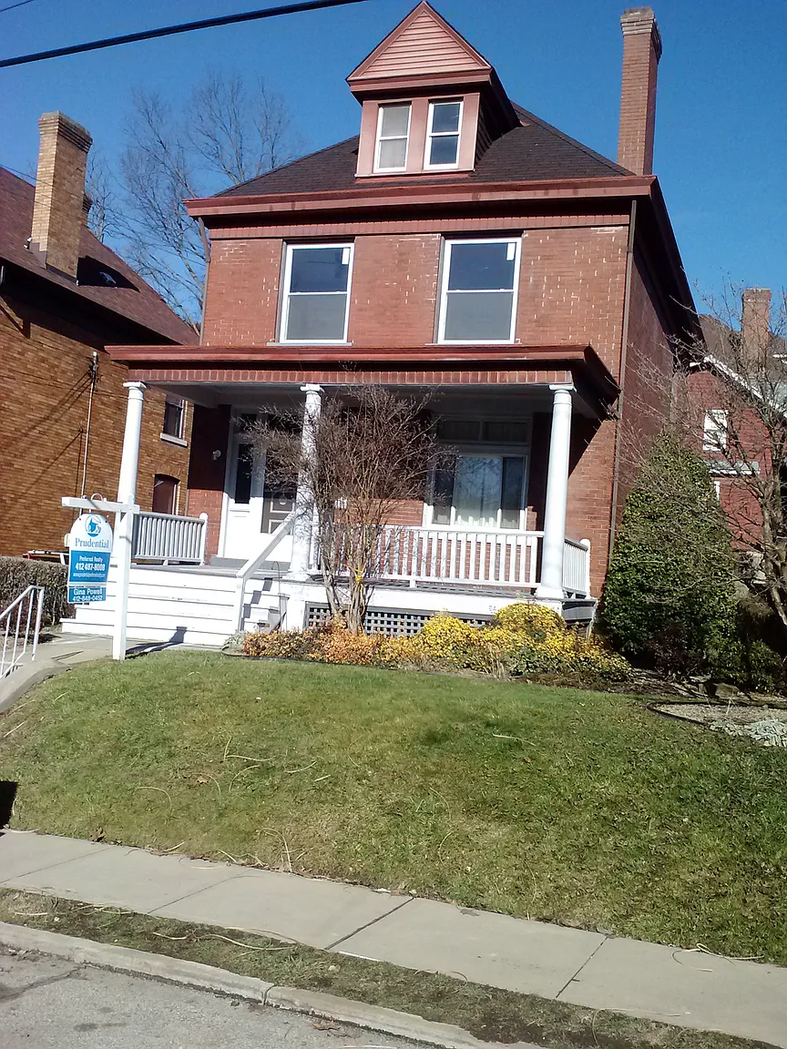 654 Shade Ave photo 1