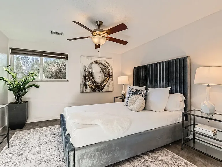 1608 Cottonwood Dr #4 — Photo 4