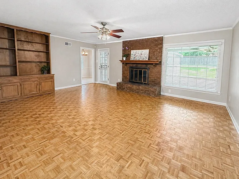 2148 Riverdale Rd — Photo 10