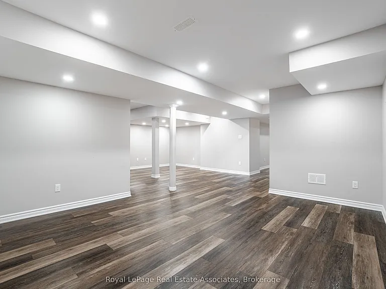 3172 Ernest Appelbe Blvd — Photo 32