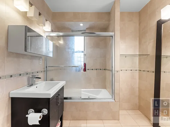 568 Grand Street image 11 of 27