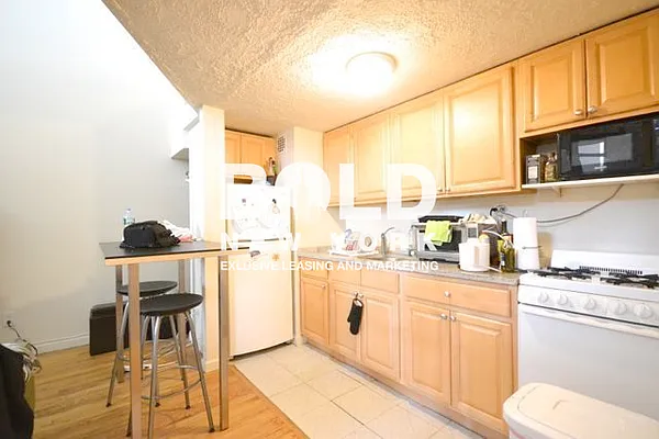 Rented by Bold New York | media 7