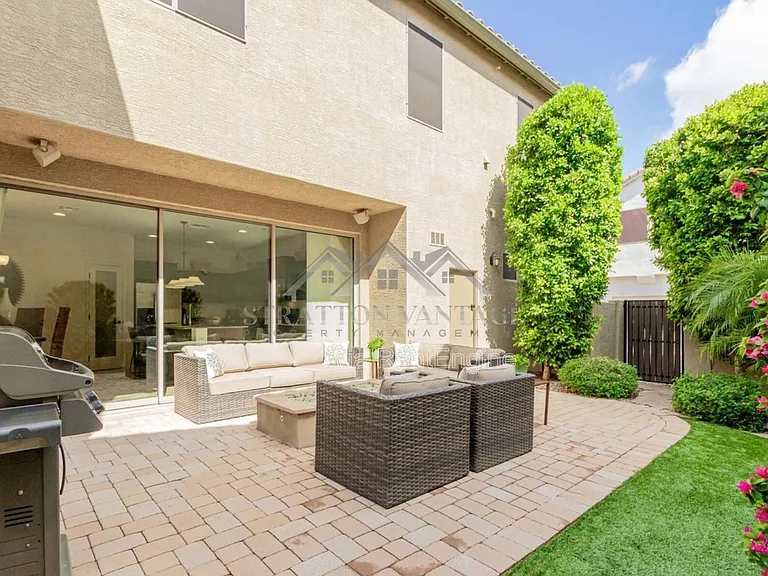 4467 E Remington Dr — Photo 31