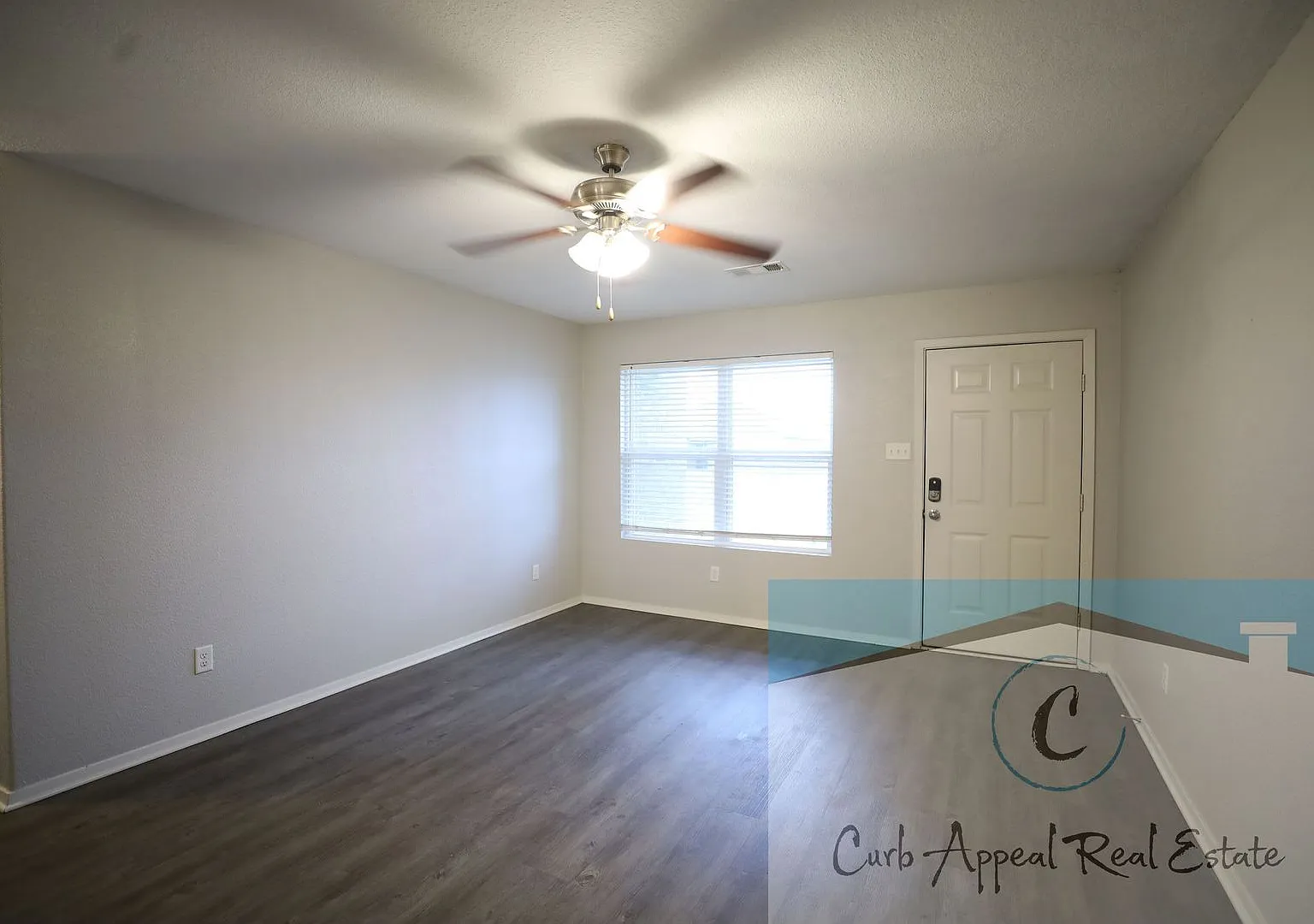Move in special $900!! Beautiful 3 bed / 2 bath home - Nettleton!! — Photo 3