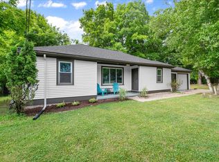 2610 32nd St SE, Kentwood, MI 49512