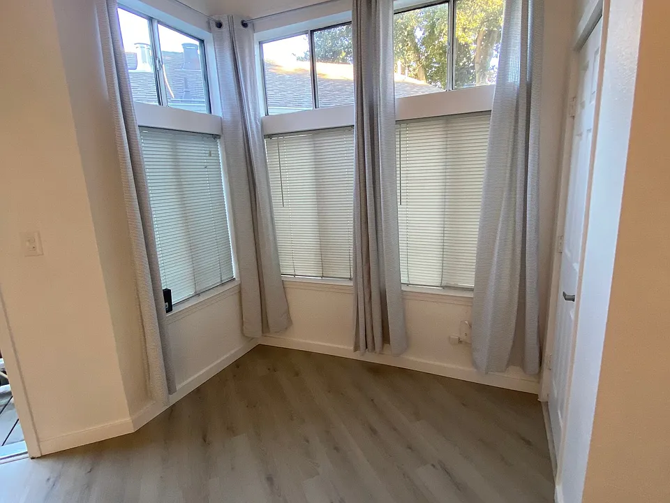 Main room bay windows