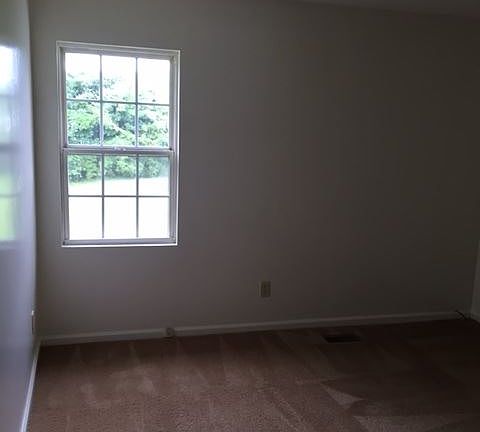 5th image of 226 Wilmington Ave