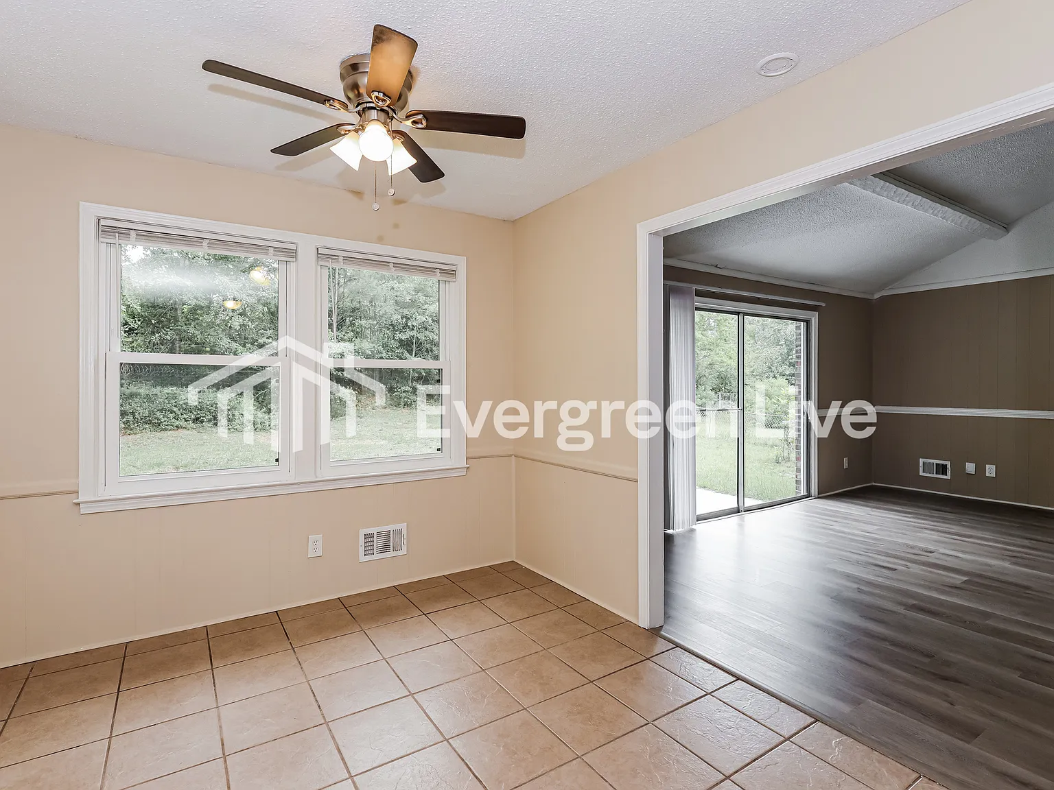 3 bed, 2.0 bath, 1339 sqft, $1,345 — Photo 4