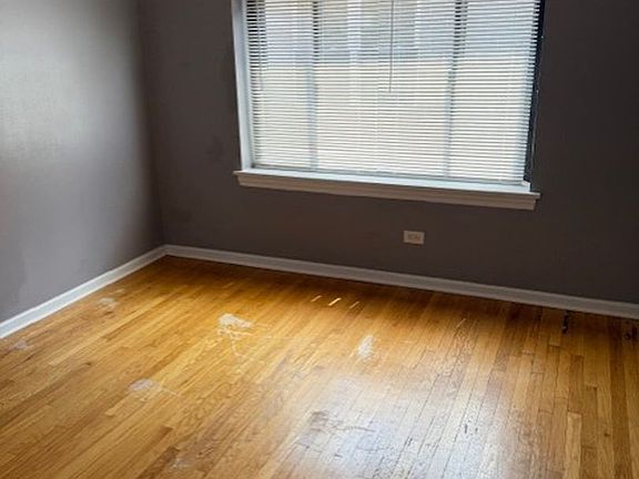 3rd image of 4944 N Harding Ave #4946-3E