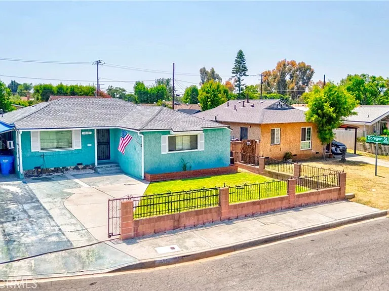 10107 Eduardo Ave — Photo 1