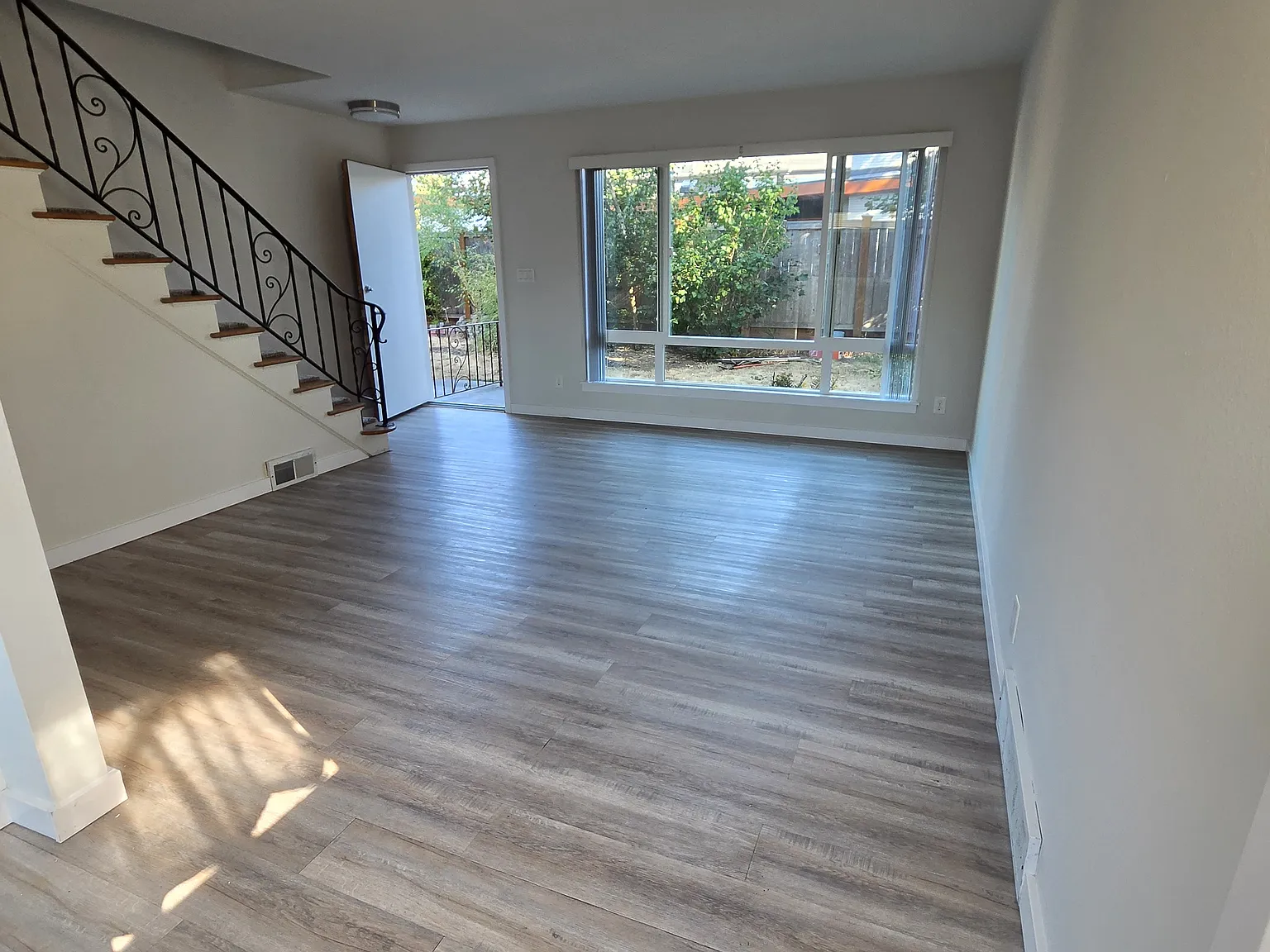 2 bed, 800 sqft, $2,950 — Photo 4