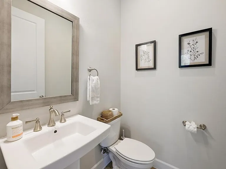 249 Townes Ct — Photo 17