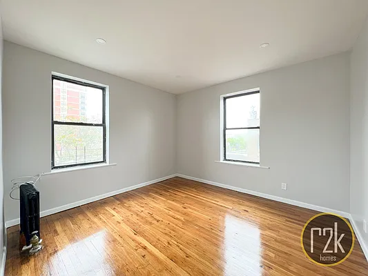 Rented by Realty 2000 Corp | media 22