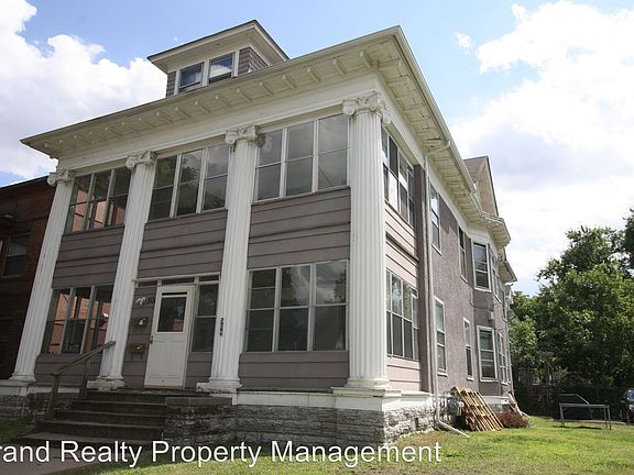 2nd image of 504 University Ave SE #1