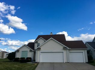 21 Cygnet Xing, Bloomington, IL