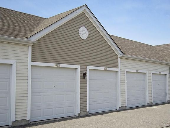 Nearby one car garage