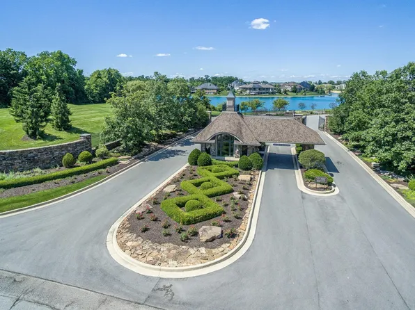 3849 Pebble Beach Dr #104, Fort Wayne, IN 46814