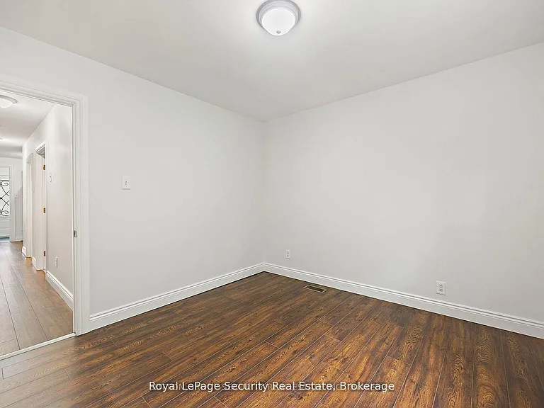 177 Clonmore Dr — Photo 9