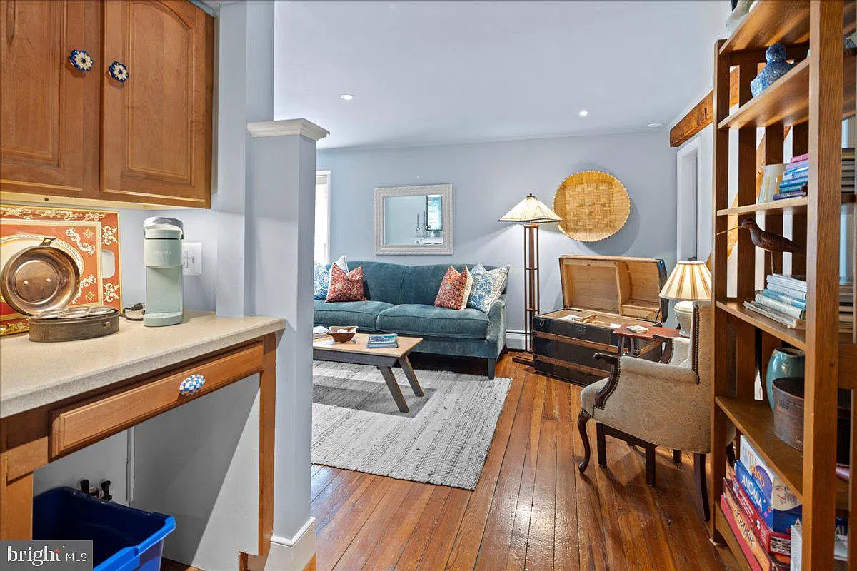 1 bed, 1.5 bath, 4168 sqft, $2,500 — Photo 4