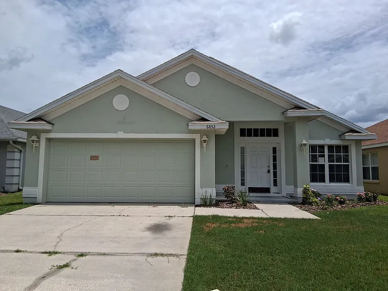 6852 Shadowcast Ln — Photo 2