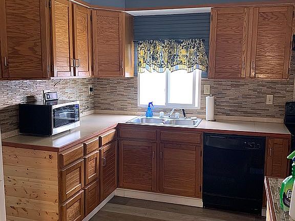 Cabinets replaced in 2018