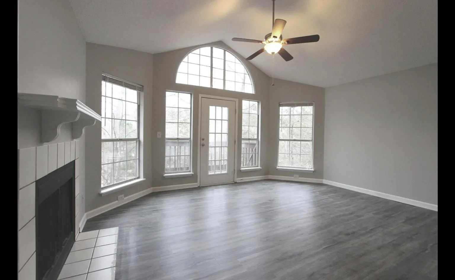 2 bed, 880 sqft, $1,495 — Photo 2