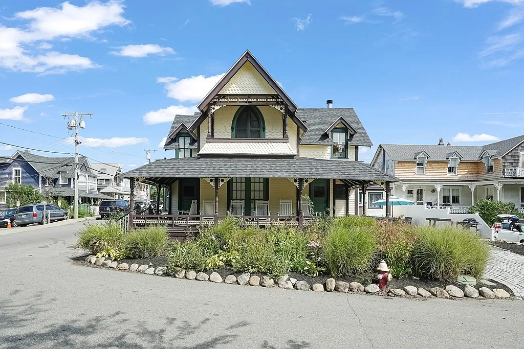 5 bed, 3.0 bath, 3000 sqft, $15,000 — Photo 1