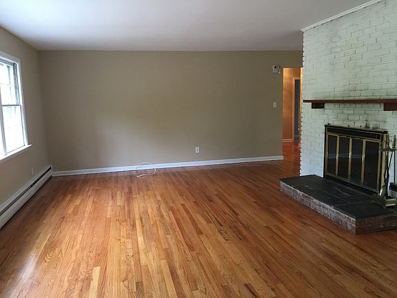 2nd image of 19 Charleston Dr
