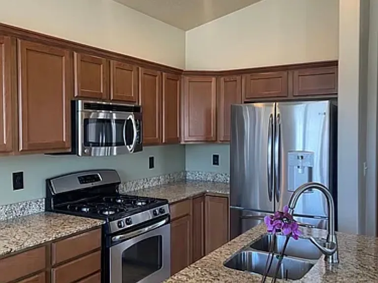 3019 S Ashburton Ln — Photo 9