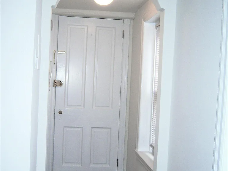 1904 Pine St #3R — Photo 4