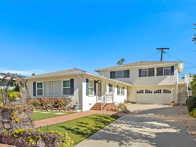 1106 El Prado — Photo 1