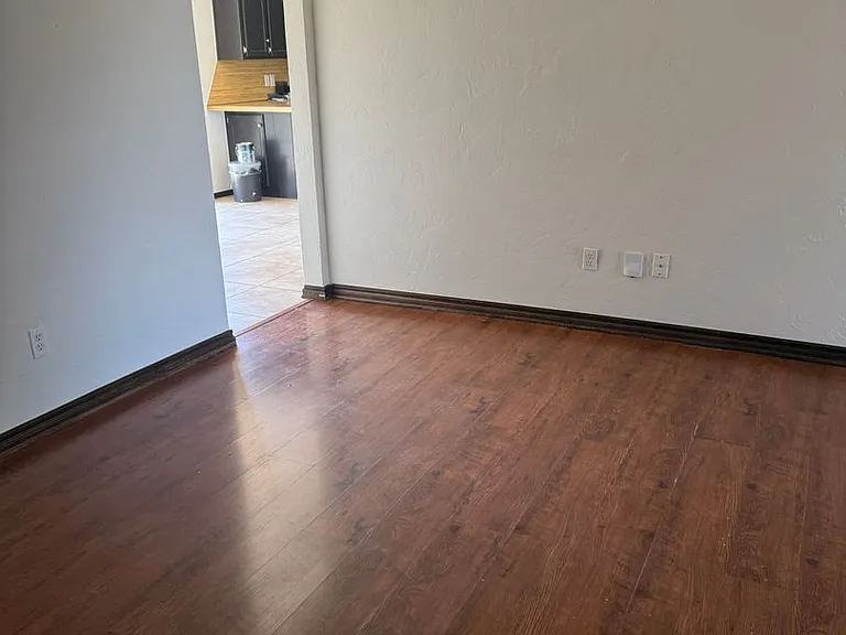 1082 Castlebury Mansion — Photo 15
