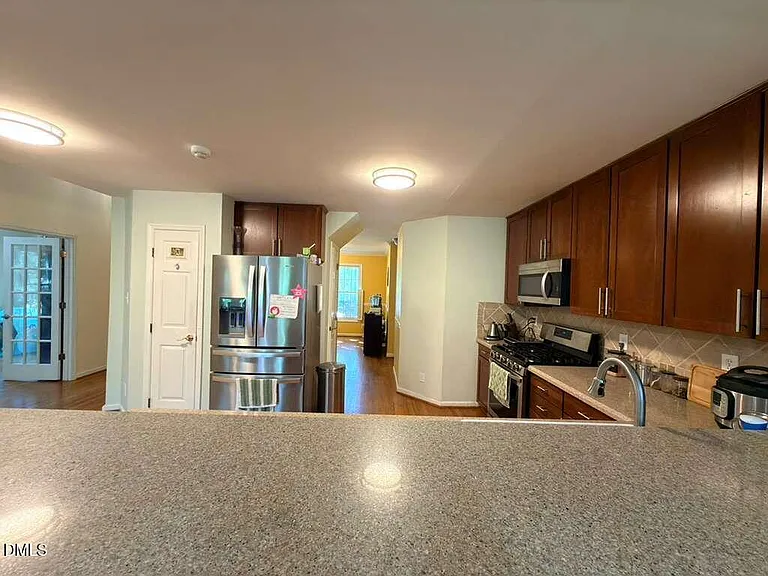109 E Seve Ct — Photo 12