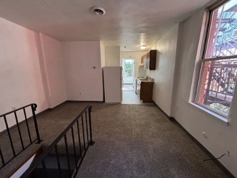 1908 Monongahela Ave — Photo 7
