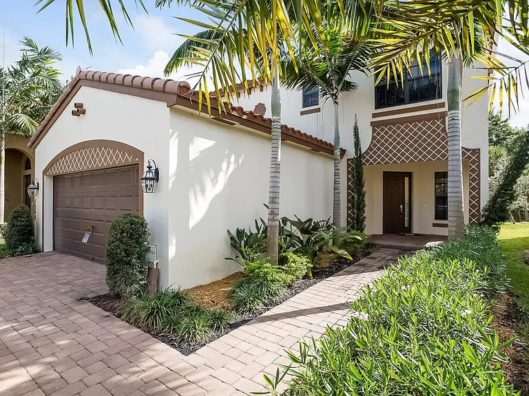 3868 Aspen Leaf Dr — Photo 1