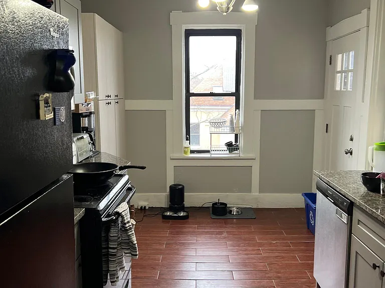 319 N Beatty St #5 — Photo 22