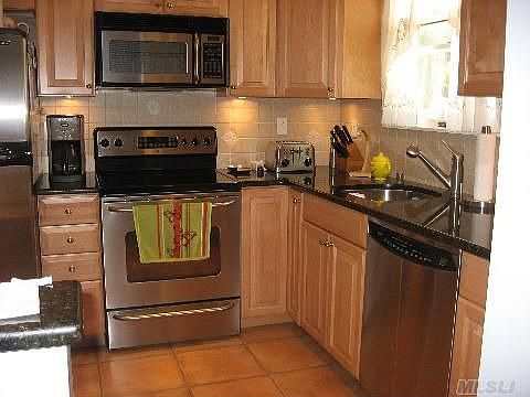 2nd image of 5015 Expressway Dr N