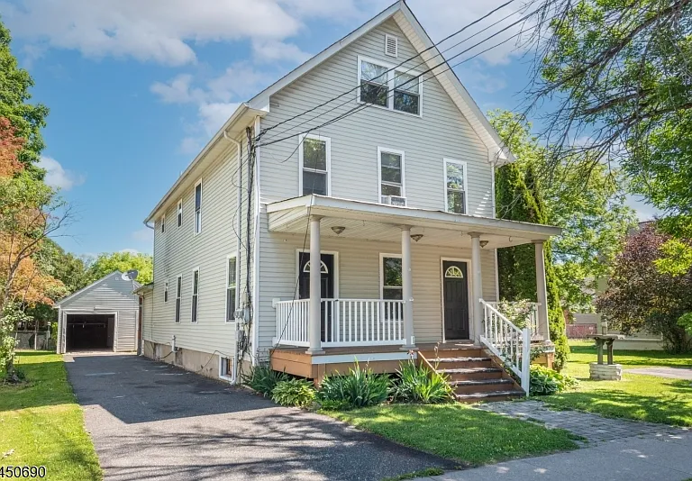 29 Broad St #A — Photo 1