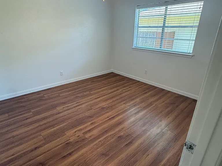 727 Kingswood Ave — Photo 36