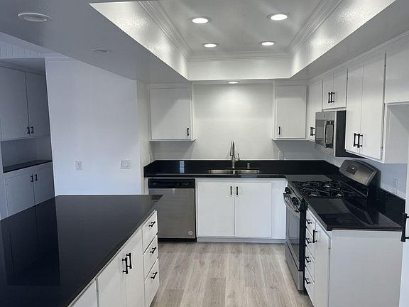 New Kitchen New Appliances New Lighting