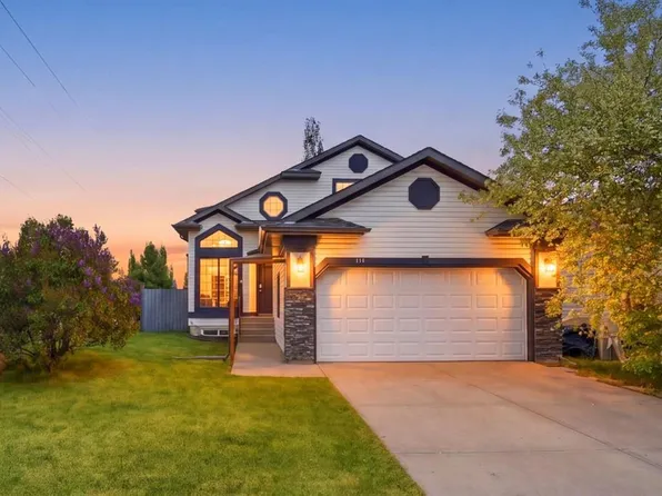 158 W Shawbrooke Grn SW, Calgary, AB T2Y 3C6