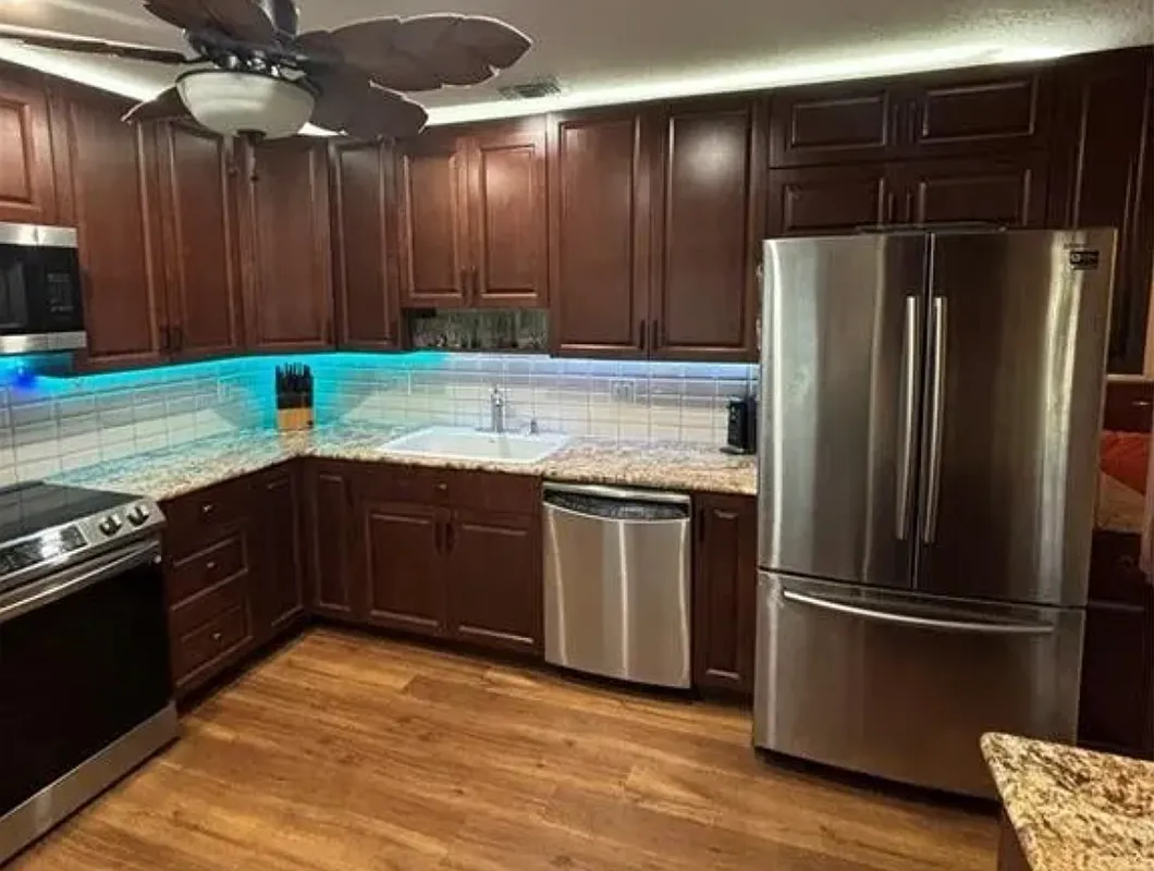 3 bed, 2.0 bath, 1456 sqft, $2,350 — Photo 3