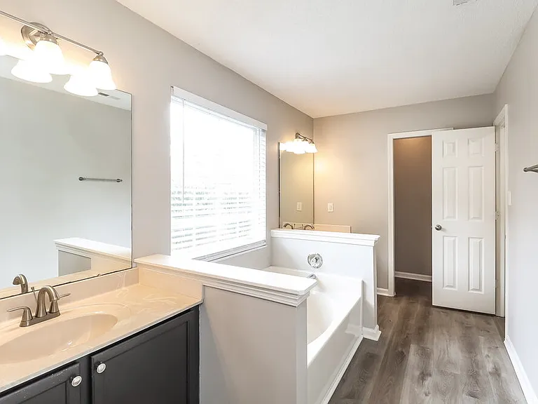 2909 Dairywood Ln — Photo 13