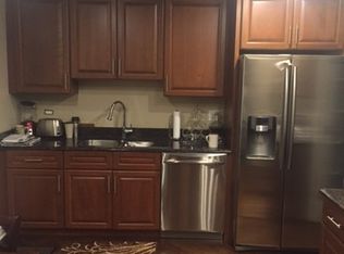 8615 E Prairie Rd, Skokie, IL 60076