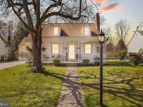 72 N Norwinden Dr, Springfield, PA 19064