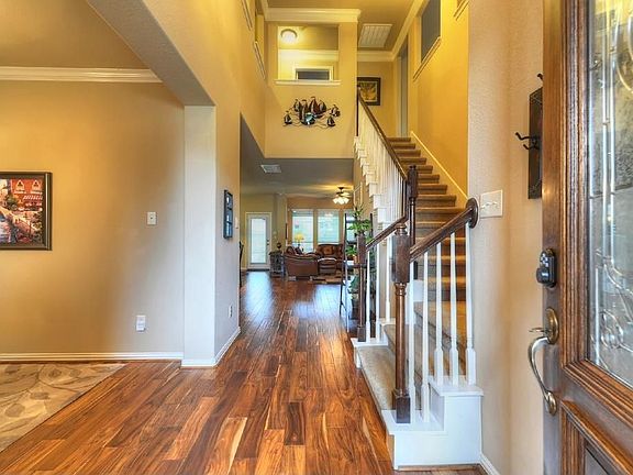 WOW! Two story entry as you walk in home.
