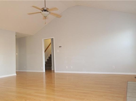 5th image of 3737 Kendra Ct N