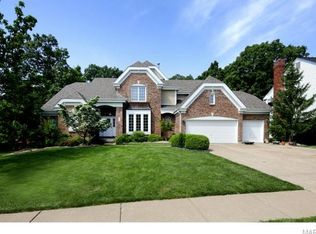 831 Dogwood Meadows Ct, Ballwin, MO 63021