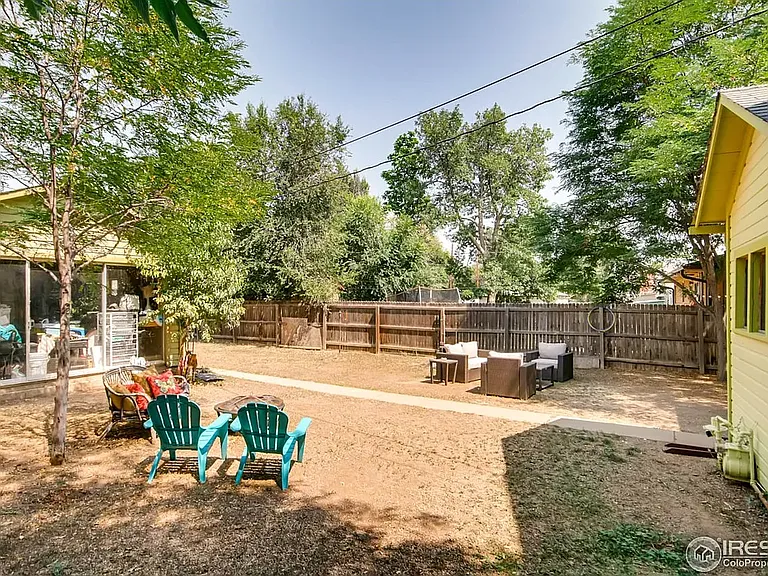 209 W Simpson St — Photo 25