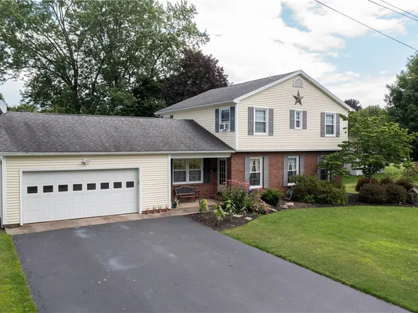 204 3rd Ave, Wayland, NY 14572
